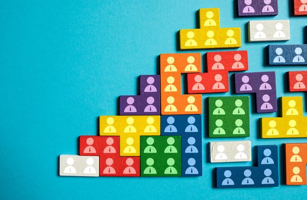 What Are the Best Practices for UK Vintage Furniture Stores to Expand Their Online Presence?