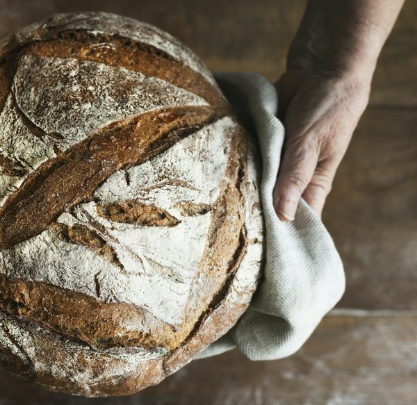 What Are the Steps for Perfect Artisanal Sourdough with a Crunchy Crust?